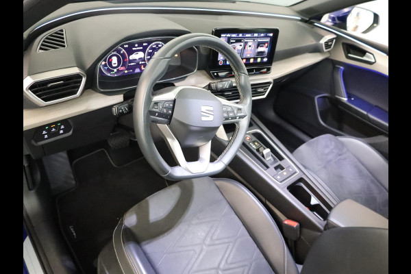 Seat Leon Sportstourer 1.4 TSI eHybrid PHEV FR 204pk | Panoramadak | Park Assist | Airco automatisch | Apple Carplay/Android Auto | cruise control, LED koplampen | Lichtmetalen velgen | Navigatiesysteem full map