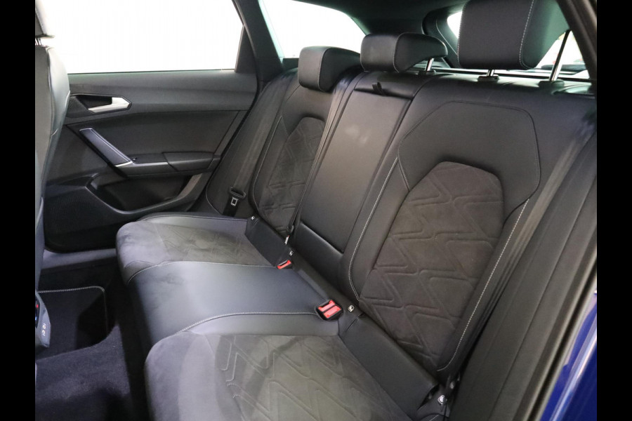 Seat Leon Sportstourer 1.4 TSI eHybrid PHEV FR 204pk | Panoramadak | Park Assist | Airco automatisch | Apple Carplay/Android Auto | cruise control, LED koplampen | Lichtmetalen velgen | Navigatiesysteem full map