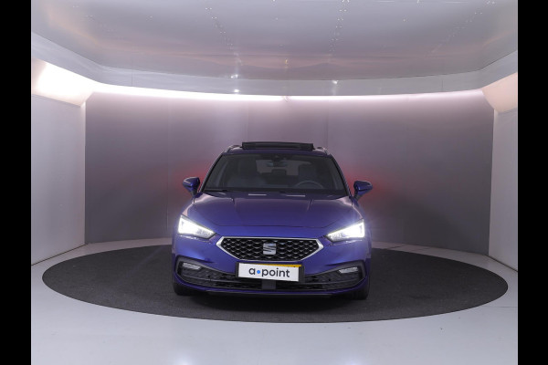 Seat Leon Sportstourer 1.4 TSI eHybrid PHEV FR 204pk | Panoramadak | Park Assist | Airco automatisch | Apple Carplay/Android Auto | cruise control, LED koplampen | Lichtmetalen velgen | Navigatiesysteem full map