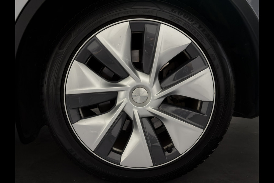 Tesla Model Y Long Range AWD 75 kWh | ACC | Stoelen verwarmd | Keyless