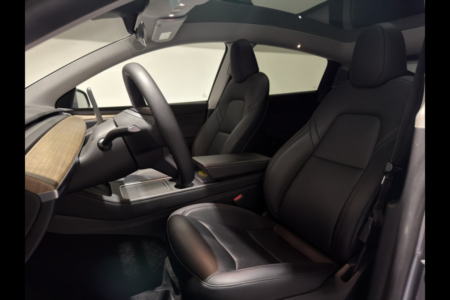 Tesla Model Y Long Range AWD 75 kWh | ACC | Stoelen verwarmd | Keyless