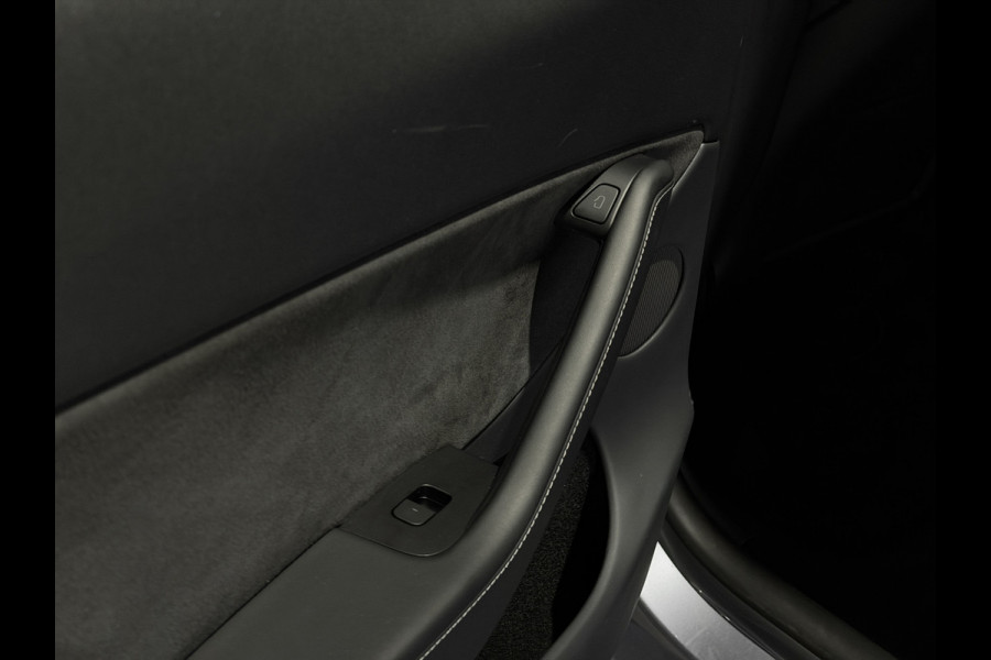 Tesla Model Y Long Range AWD 75 kWh | ACC | Stoelen verwarmd | Keyless