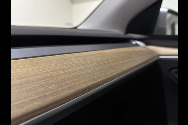 Tesla Model Y Long Range AWD 75 kWh | ACC | Stoelen verwarmd | Keyless