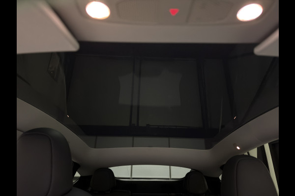 Tesla Model Y Long Range AWD 75 kWh | ACC | Stoelen verwarmd | Keyless