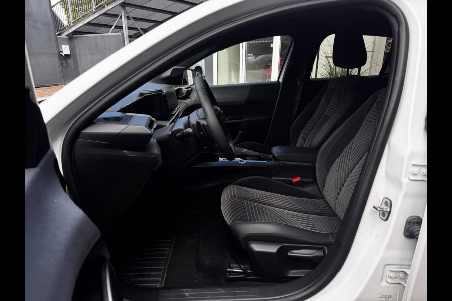 Lancia Ypsilon 1.2 Turbo Hybrid LX 110pk | 360 Camera | Navigatie By App | Adaptive Cruise | Climate control