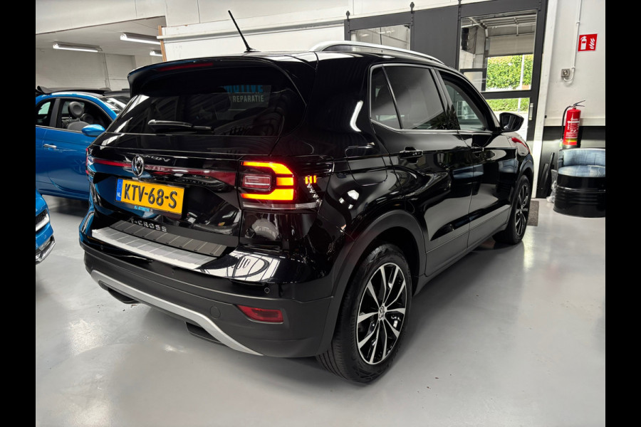 Volkswagen T-Cross 1.5 TSI Style / Carplay /Trekhaak/ Stoelverwarming