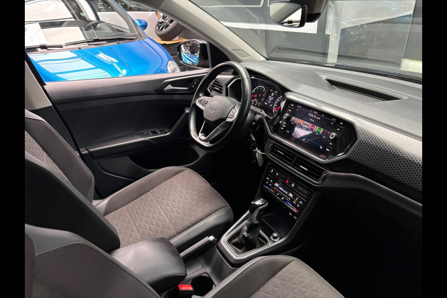 Volkswagen T-Cross 1.5 TSI Style / Carplay /Trekhaak/ Stoelverwarming