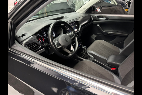 Volkswagen T-Cross 1.5 TSI Style / Carplay /Trekhaak/ Stoelverwarming