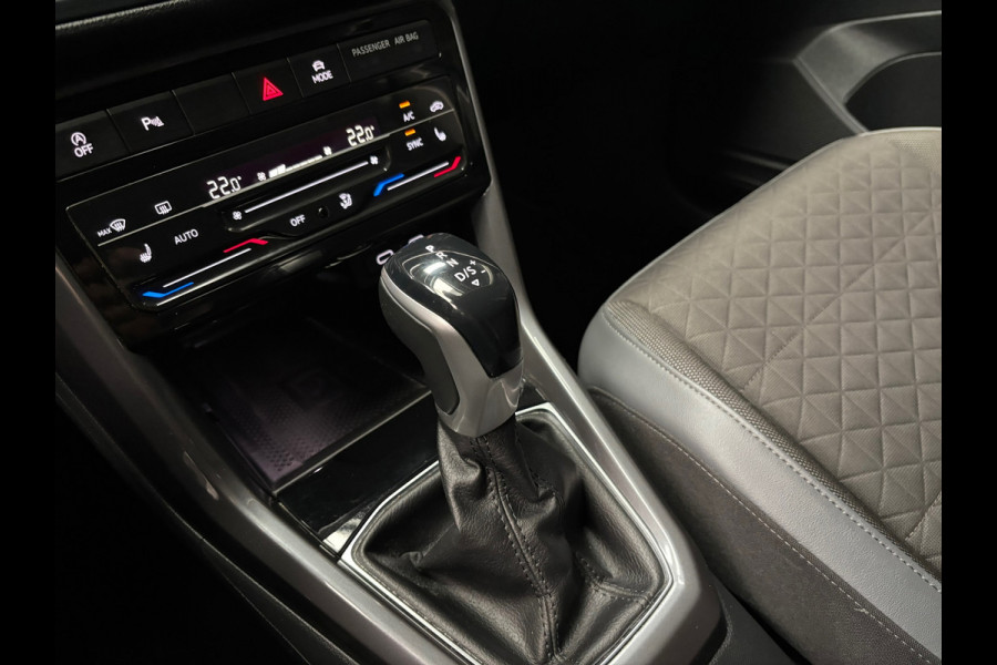 Volkswagen T-Cross 1.5 TSI Style / Carplay /Trekhaak/ Stoelverwarming