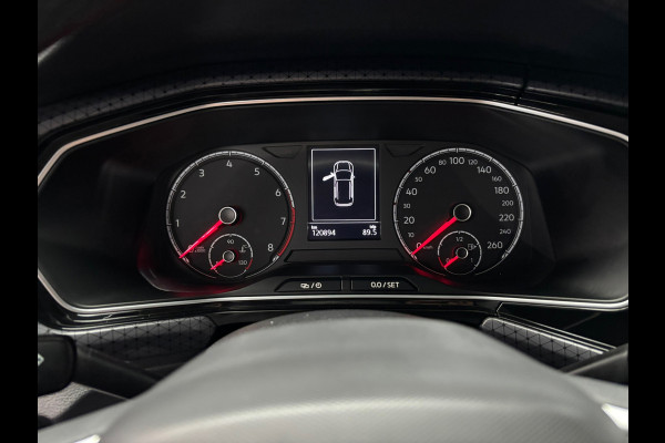 Volkswagen T-Cross 1.5 TSI Style / Carplay /Trekhaak/ Stoelverwarming