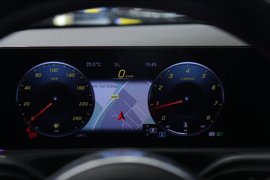 Mercedes-Benz CLA-Klasse 200 Business Solution AMG PANO/CAM/KEYLESS/LANEASSIST/VOL