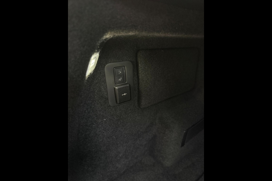 Land Rover Range Rover Evoque P270e SE Dynamic/pano schuifdak/black pack/trekhaak