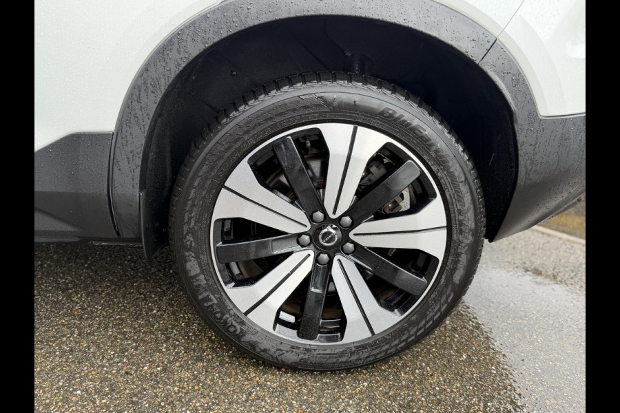 Volvo XC40 Single Motor Plus 69 kWh SOH 93% | ELEKTRISCHE KOFFERBAK | VOLVO DEALER ONDERHOUDEN | ADAPTIVE CRUISE CONTROL | STOEL- + STUURWIELVERWARMING | CAMERA | ALL-IN PRIJS INCL. 12 MND BOVAG GARANTIE