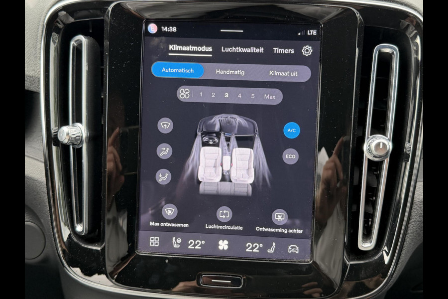 Volvo XC40 Single Motor Plus 69 kWh SOH 93% | ELEKTRISCHE KOFFERBAK | VOLVO DEALER ONDERHOUDEN | ADAPTIVE CRUISE CONTROL | STOEL- + STUURWIELVERWARMING | CAMERA | ALL-IN PRIJS INCL. 12 MND BOVAG GARANTIE