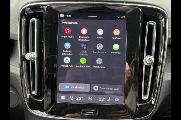 Volvo XC40 Single Motor Plus 69 kWh SOH 93% | ELEKTRISCHE KOFFERBAK | VOLVO DEALER ONDERHOUDEN | ADAPTIVE CRUISE CONTROL | STOEL- + STUURWIELVERWARMING | CAMERA | ALL-IN PRIJS INCL. 12 MND BOVAG GARANTIE