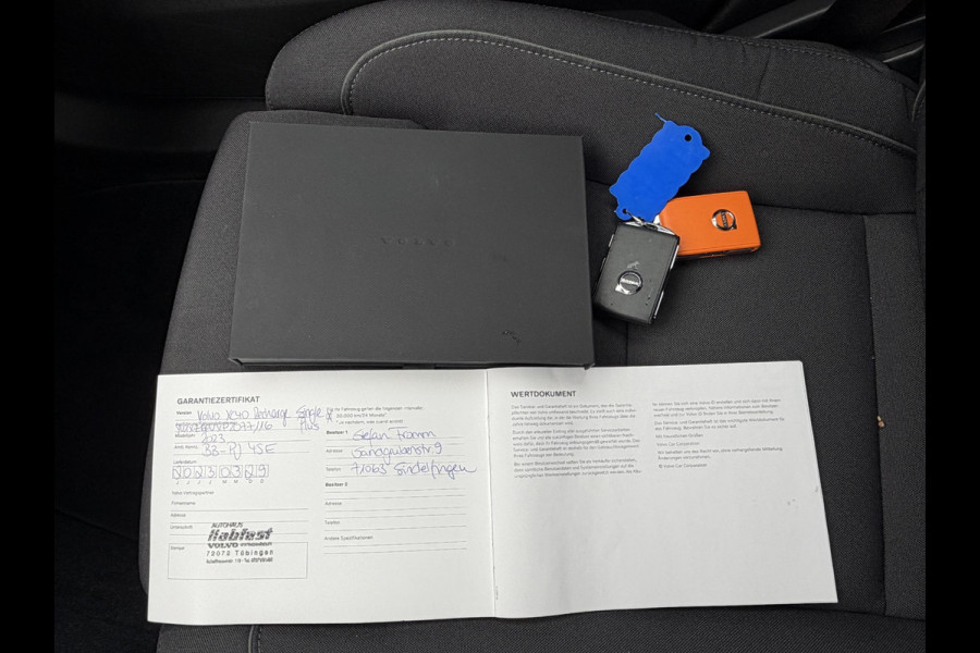 Volvo XC40 Single Motor Plus 69 kWh SOH 93% | ELEKTRISCHE KOFFERBAK | VOLVO DEALER ONDERHOUDEN | ADAPTIVE CRUISE CONTROL | STOEL- + STUURWIELVERWARMING | CAMERA | ALL-IN PRIJS INCL. 12 MND BOVAG GARANTIE