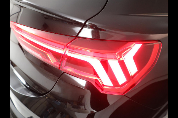 Audi Q3 Sportback 45 TFSI e S Edition 245 pk S-tronic | Navigatie | Panoramadak | Trekhaak (wegklapbaar) | Parkeersensoren | Rondomzicht camera | Matrix LED koplampen | Elektr. voorstoelen | S-Line |