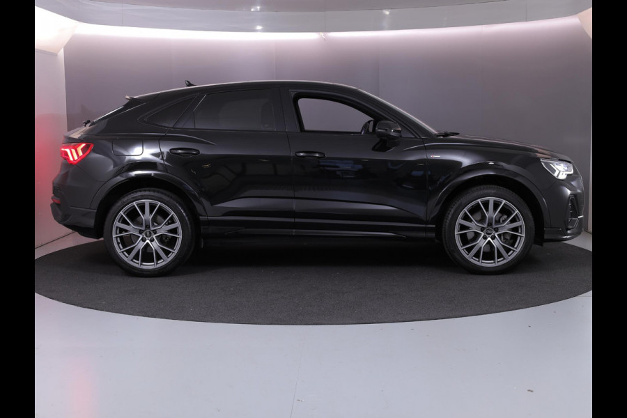 Audi Q3 Sportback 45 TFSI e S Edition 245 pk S-tronic | Navigatie | Panoramadak | Trekhaak (wegklapbaar) | Parkeersensoren | Rondomzicht camera | Matrix LED koplampen | Elektr. voorstoelen | S-Line |