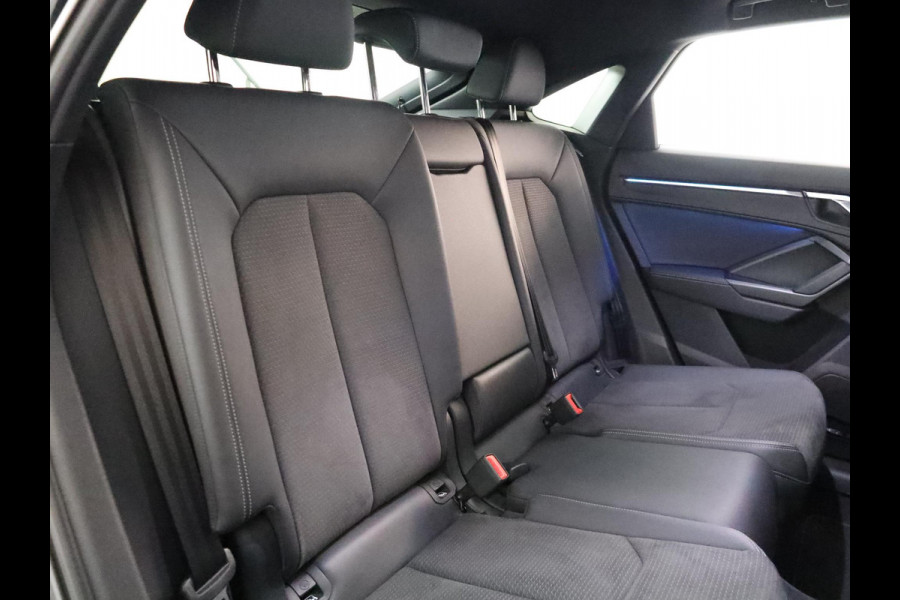 Audi Q3 Sportback 45 TFSI e S Edition 245 pk S-tronic | Navigatie | Panoramadak | Trekhaak (wegklapbaar) | Parkeersensoren | Rondomzicht camera | Matrix LED koplampen | Elektr. voorstoelen | S-Line |