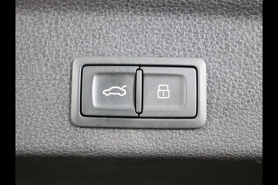 Audi Q3 Sportback 45 TFSI e S Edition 245 pk S-tronic | Navigatie | Panoramadak | Trekhaak (wegklapbaar) | Parkeersensoren | Rondomzicht camera | Matrix LED koplampen | Elektr. voorstoelen | S-Line |