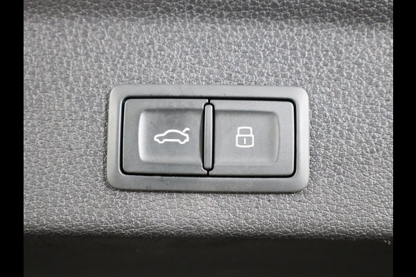 Audi Q3 Sportback 45 TFSI e S Edition 245 pk S-tronic | Navigatie | Panoramadak | Trekhaak (wegklapbaar) | Parkeersensoren | Rondomzicht camera | Matrix LED koplampen | Elektr. voorstoelen | S-Line |