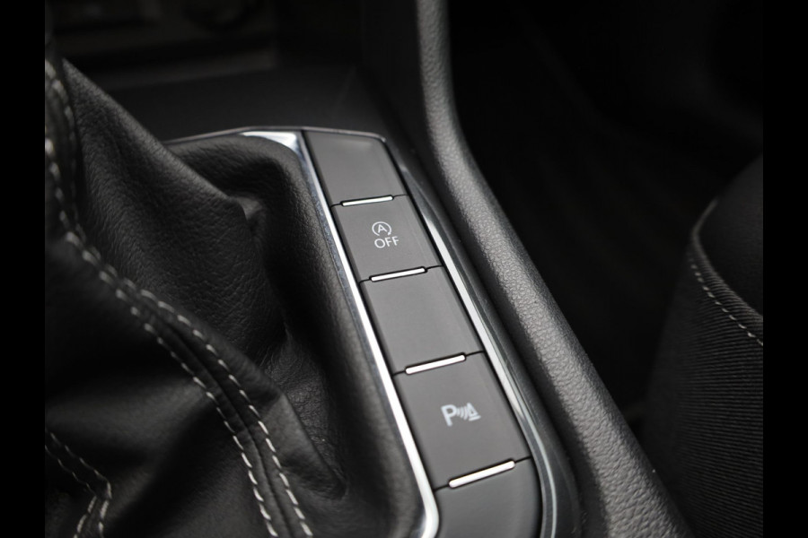 Volkswagen Tiguan 1.5 TSI R-Line Business+ | Panodak | Standkachel | Keyless | IQ Light | Black Style | Elk. A-klep | Prijs Rijklaar !!