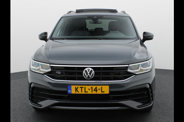 Volkswagen Tiguan 1.5 TSI R-Line Business+ | Panodak | Standkachel | Keyless | IQ Light | Black Style | Elk. A-klep | Prijs Rijklaar !!