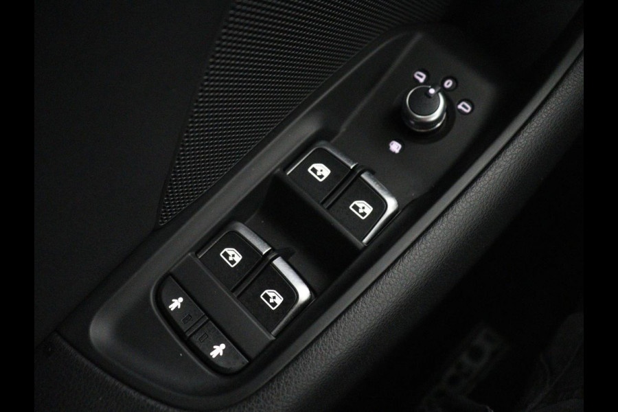 Audi A3 Sportback 1.5 TFSI CoD Sport S Line Edition | Half leder | Drive select | Climate control | Navigatie | BLuetooth | Virtueel dashboard | Full LED | 18" velgen