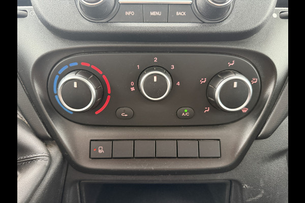 Iveco Daily 35C16 3.0 L4 Kipper Dubbellucht Airco Cruise Control 3.5T Trekhaak Lederen bekleding Benne Tipper