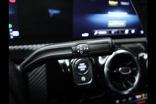 Mercedes-Benz A-Klasse 200 Business Solution Sport (CARPLAY,LED,DIGITAL COCKPIT,SPORTSTOELEN,CAMERA,NAVI,PDC,NETTESTAAT)