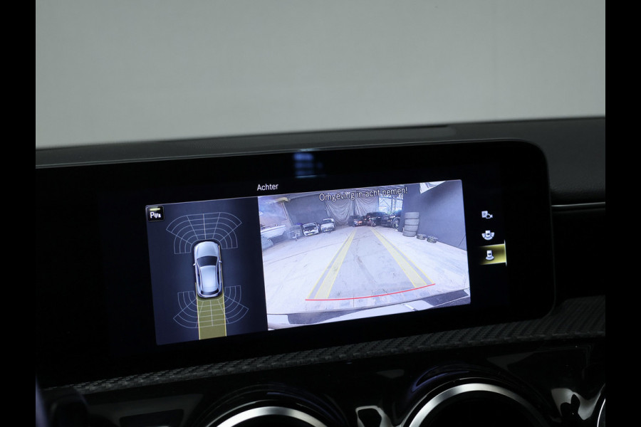 Mercedes-Benz A-Klasse 200 Business Solution Sport (CARPLAY,LED,DIGITAL COCKPIT,SPORTSTOELEN,CAMERA,NAVI,PDC,NETTESTAAT)