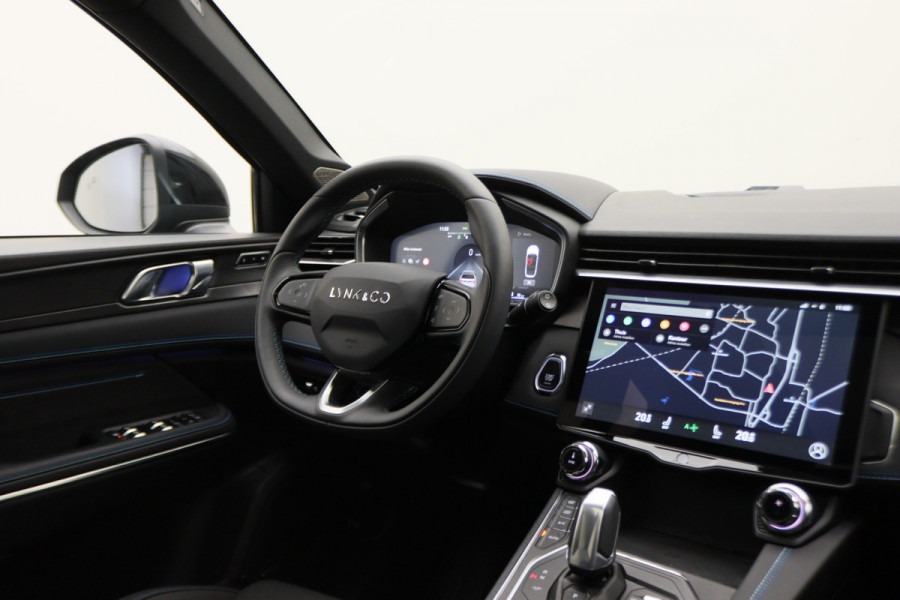 Lynk & Co 01 1.5 Plug-in Hybrid 360° Camera, Panoramadak, Apple Carplay, ACC, Keyless, Zwarte hemel, LED, 20''