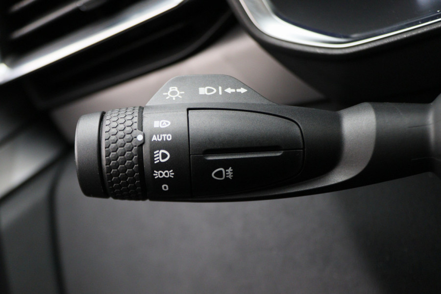 Lynk & Co 01 1.5 Plug-in Hybrid 360° Camera, Panoramadak, Apple Carplay, ACC, Keyless, Zwarte hemel, LED, 20''