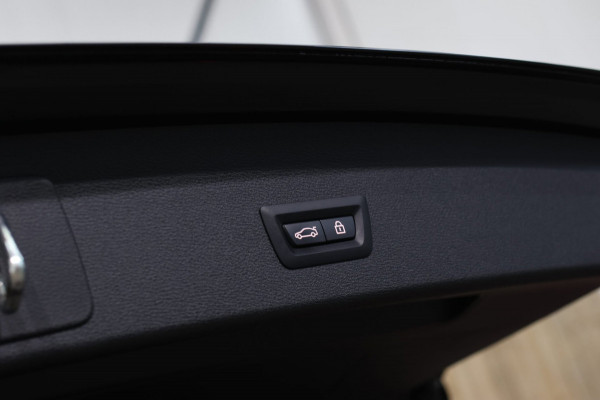 BMW X1 XDrive25e M-Sport *Pano*H/K*Head-Up*Keyless*Trekhaak*Led*