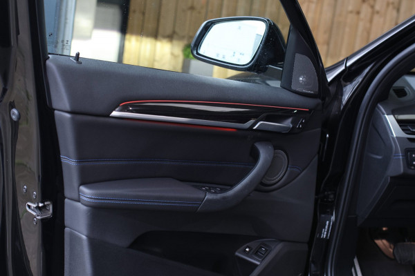 BMW X1 XDrive25e M-Sport *Pano*H/K*Head-Up*Keyless*Trekhaak*Led*