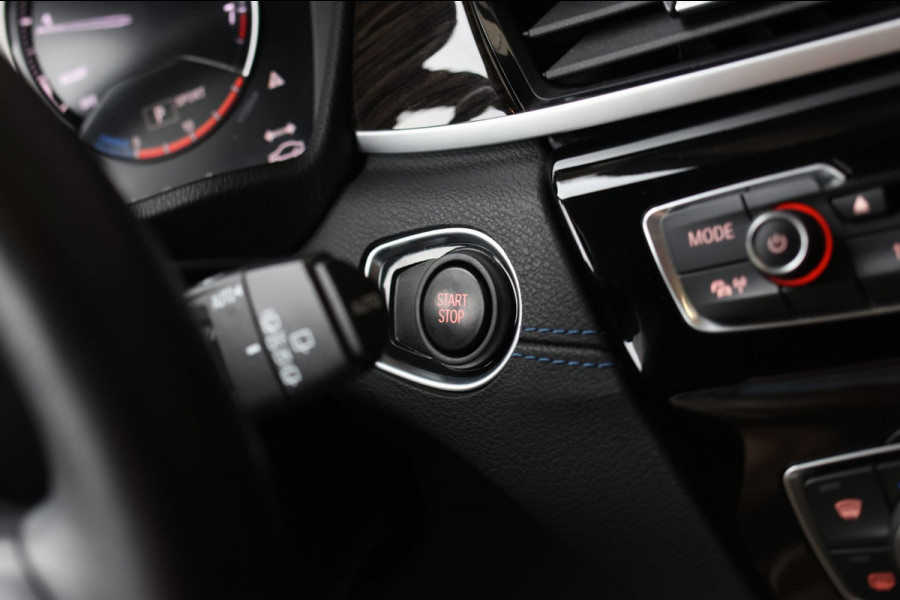BMW X1 XDrive25e M-Sport *Pano*H/K*Head-Up*Keyless*Trekhaak*Led*