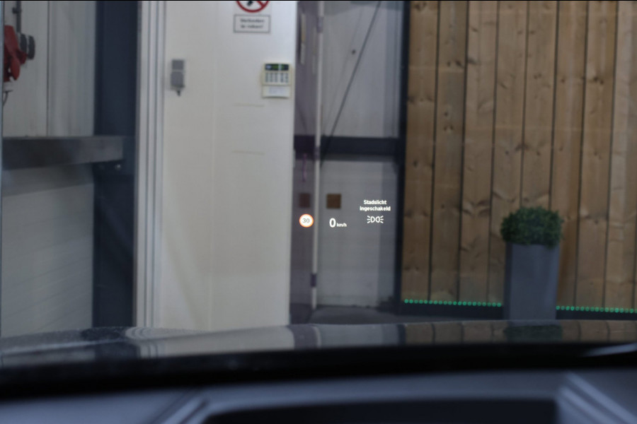 BMW X1 XDrive25e M-Sport *Pano*H/K*Head-Up*Keyless*Trekhaak*Led*