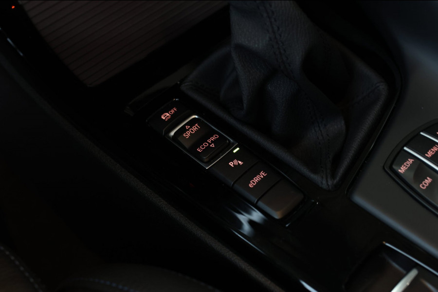 BMW X1 XDrive25e M-Sport *Pano*H/K*Head-Up*Keyless*Trekhaak*Led*