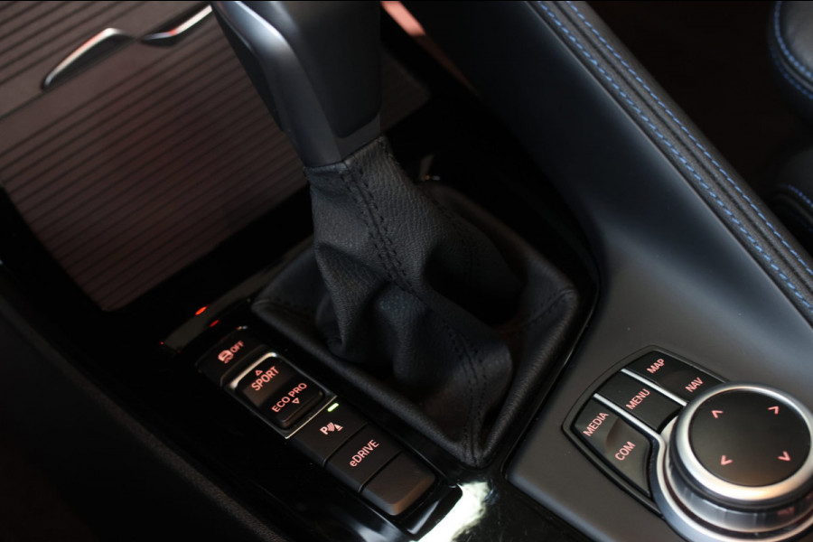 BMW X1 XDrive25e M-Sport *Pano*H/K*Head-Up*Keyless*Trekhaak*Led*