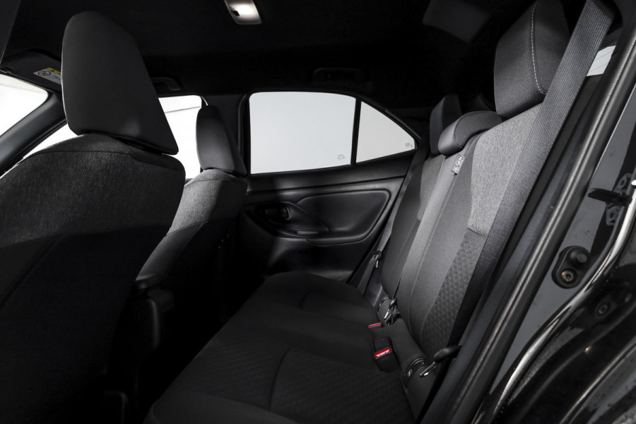 Toyota Yaris Cross 1.5 Hybrid 115 Dynamic | Dig.Cockpit | Adapt.Cruise | Stoel-+stuurverwarming | Camera | PDC | NAV+App.Connect | Auto.Airco | LM 17" | 5478