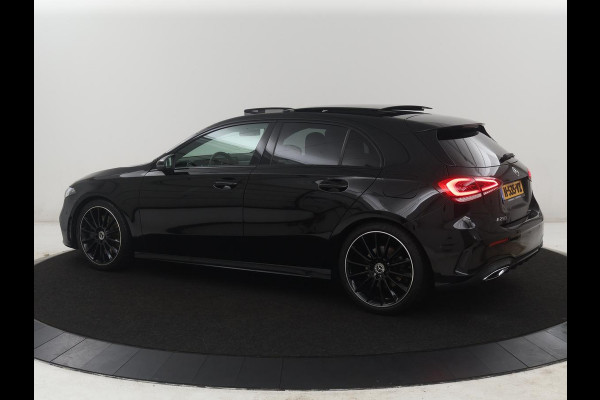 Mercedes-Benz A-Klasse 250 Premium Plus | Panoramadak | Leder/alcantara | Memory | Cruise control | Stoelverwarming | Sfeerverlichting | Navigatie | Carplay | Climate control | Camera | Park assist
