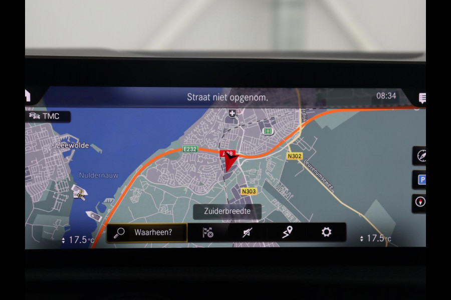 Mercedes-Benz A-Klasse 250 Premium Plus | Panoramadak | Leder/alcantara | Memory | Cruise control | Stoelverwarming | Sfeerverlichting | Navigatie | Carplay | Climate control | Camera | Park assist