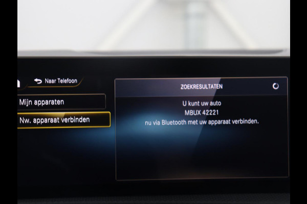 Mercedes-Benz A-Klasse 250 Premium Plus | Panoramadak | Leder/alcantara | Memory | Cruise control | Stoelverwarming | Sfeerverlichting | Navigatie | Carplay | Climate control | Camera | Park assist