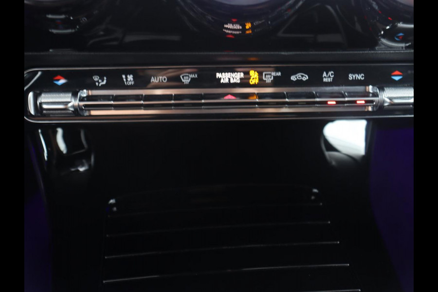 Mercedes-Benz A-Klasse 250 Premium Plus | Panoramadak | Leder/alcantara | Memory | Cruise control | Stoelverwarming | Sfeerverlichting | Navigatie | Carplay | Climate control | Camera | Park assist