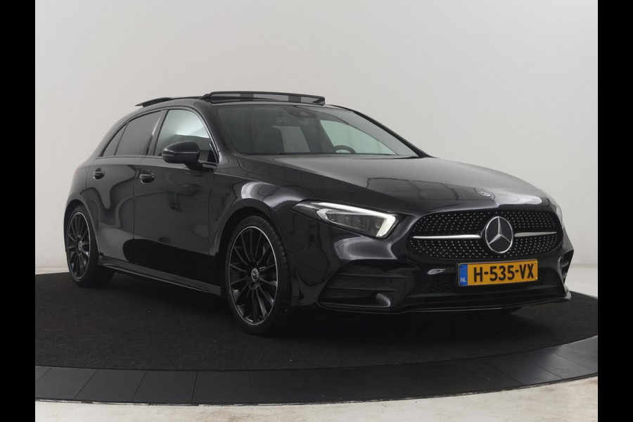 Mercedes-Benz A-Klasse 250 Premium Plus | Panoramadak | Leder/alcantara | Memory | Cruise control | Stoelverwarming | Sfeerverlichting | Navigatie | Carplay | Climate control | Camera | Park assist