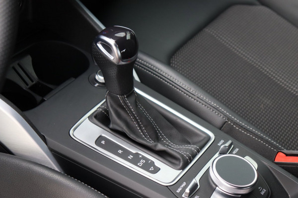 Audi Q2 35 TFSI S-Line Edition Org.NL carplay