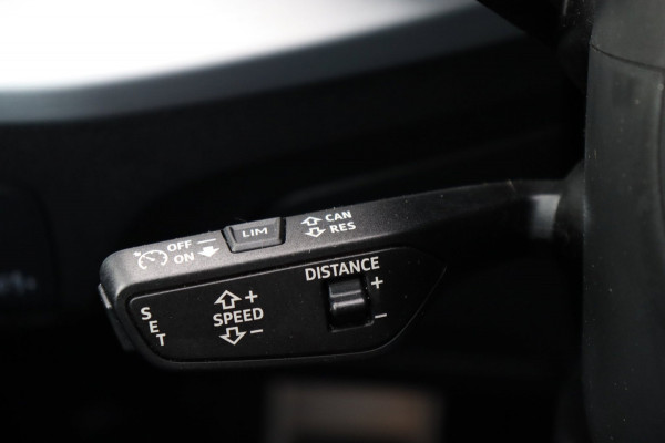 Audi Q2 35 TFSI S-Line Edition Org.NL carplay