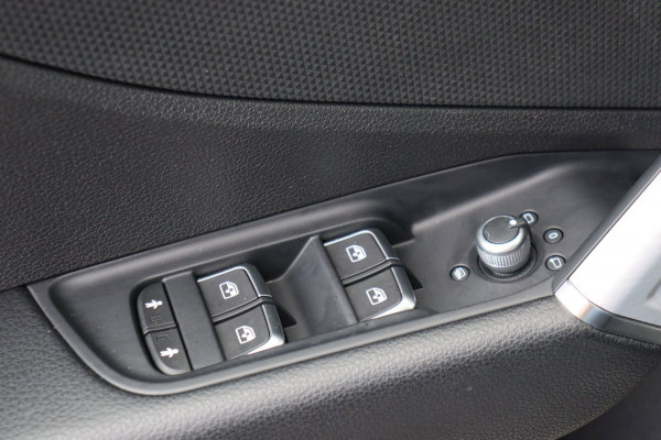 Audi Q2 35 TFSI S-Line Edition Org.NL carplay