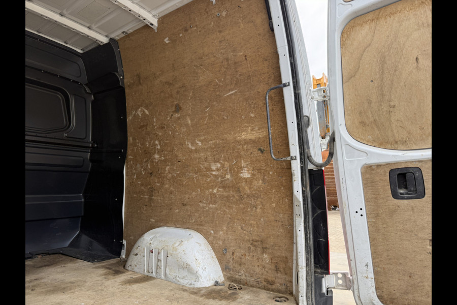 Mercedes-Benz Sprinter 314 2.2 CDI L2H2 Dubbele Cabine 6-personen Climate Control Cruise Control Trekhaak Imperiaal Carplay