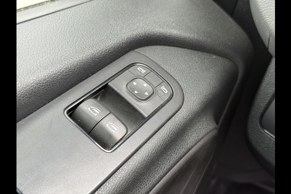 Mercedes-Benz Sprinter 314 2.2 CDI L2H2 Dubbele Cabine 6-personen Climate Control Cruise Control Trekhaak Imperiaal Carplay
